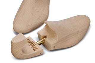 WOMEN'S WOODEN SHOE TREES - R E Tricker Ltd